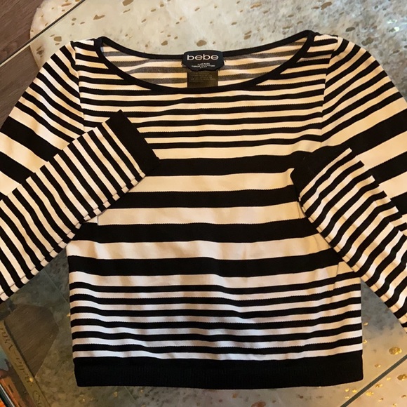 ✨Bebe ✨ black & white striped crop top with full length sleeves - Picture 4 of 5
